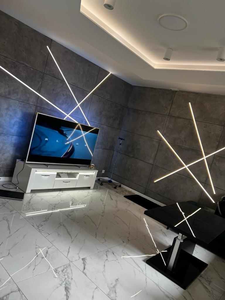 Apartament Dubaj Γκλίβιτσε Εξωτερικό φωτογραφία